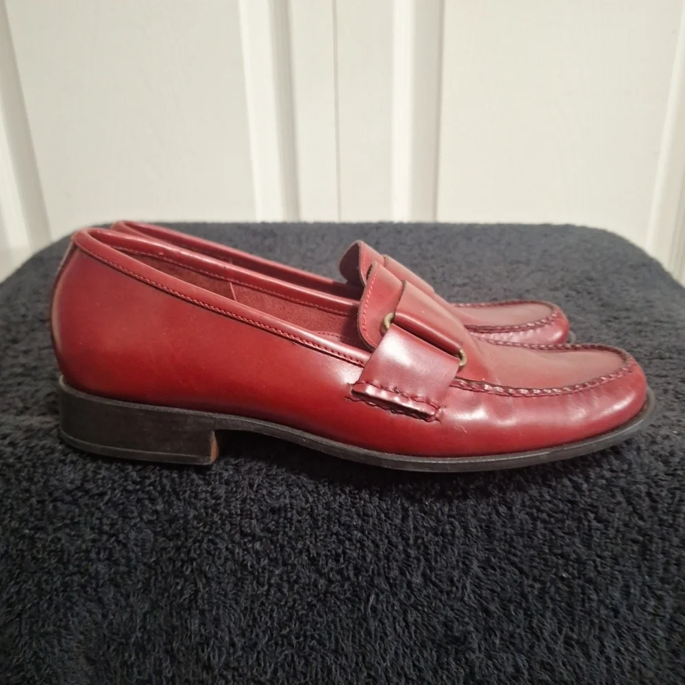 G.H. Bass & Co. "Cecilia" Red Leather Loafers - 8 - Picture 6 of 10